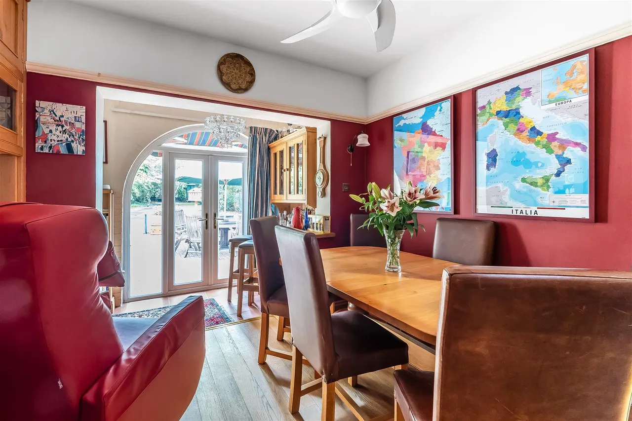 Linden Road, Leatherhead, KT22, photo 18