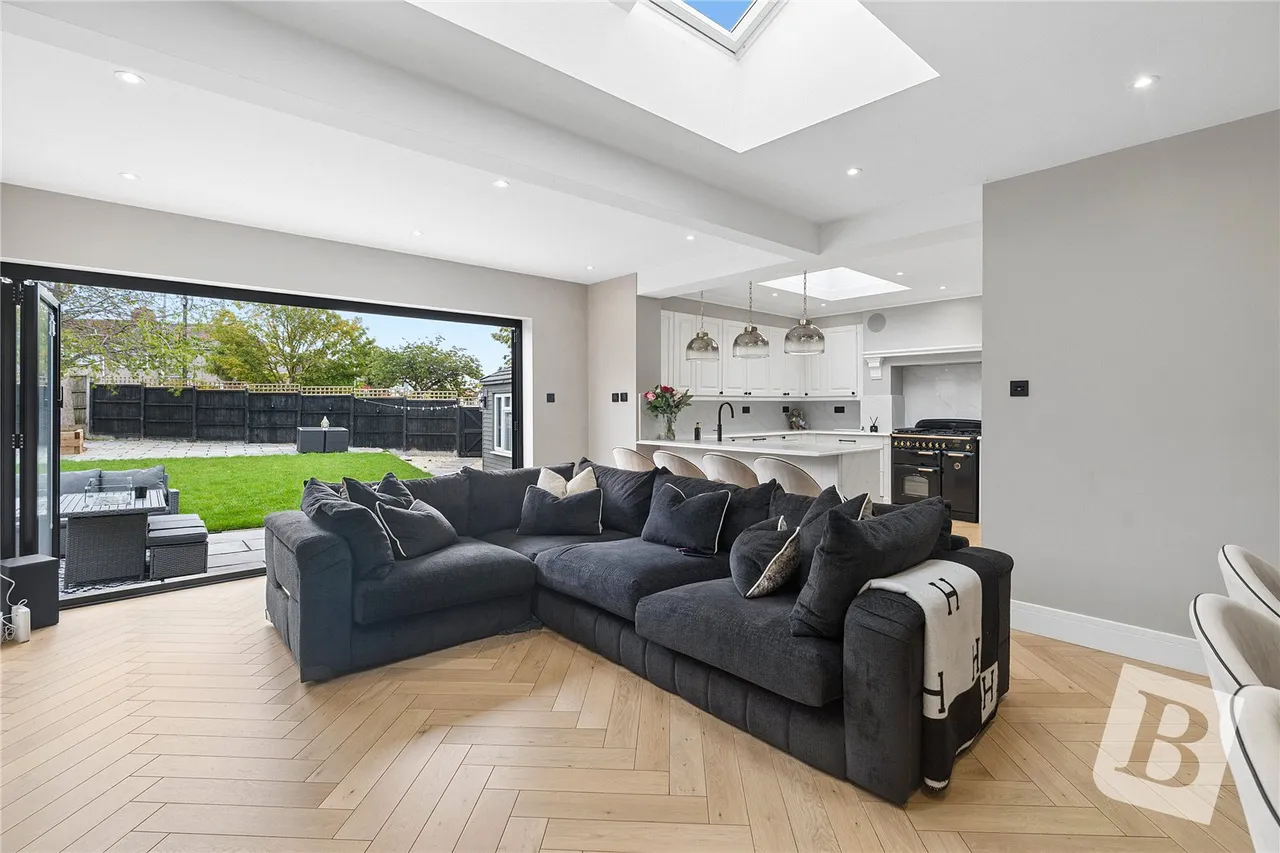 Mashiters Hill, Romford, RM1, photo 13