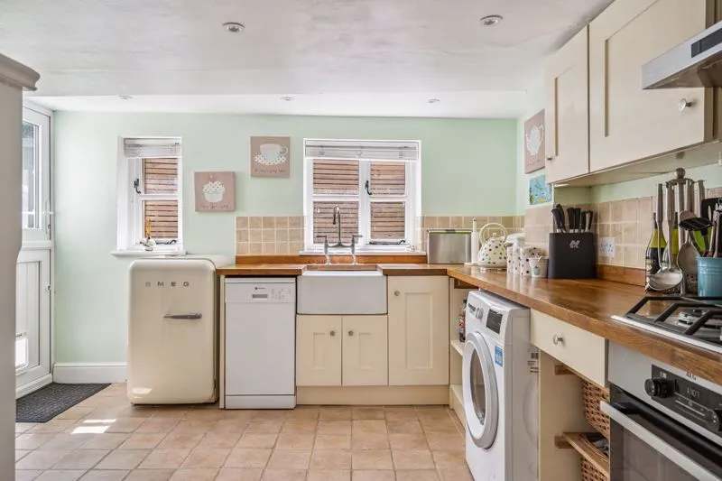 Live and Let Live Cottages, Booker Common HP12 4QZ, photo 6