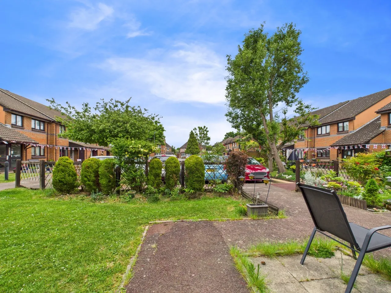 Staines-upon-Thames, Surrey, photo 5