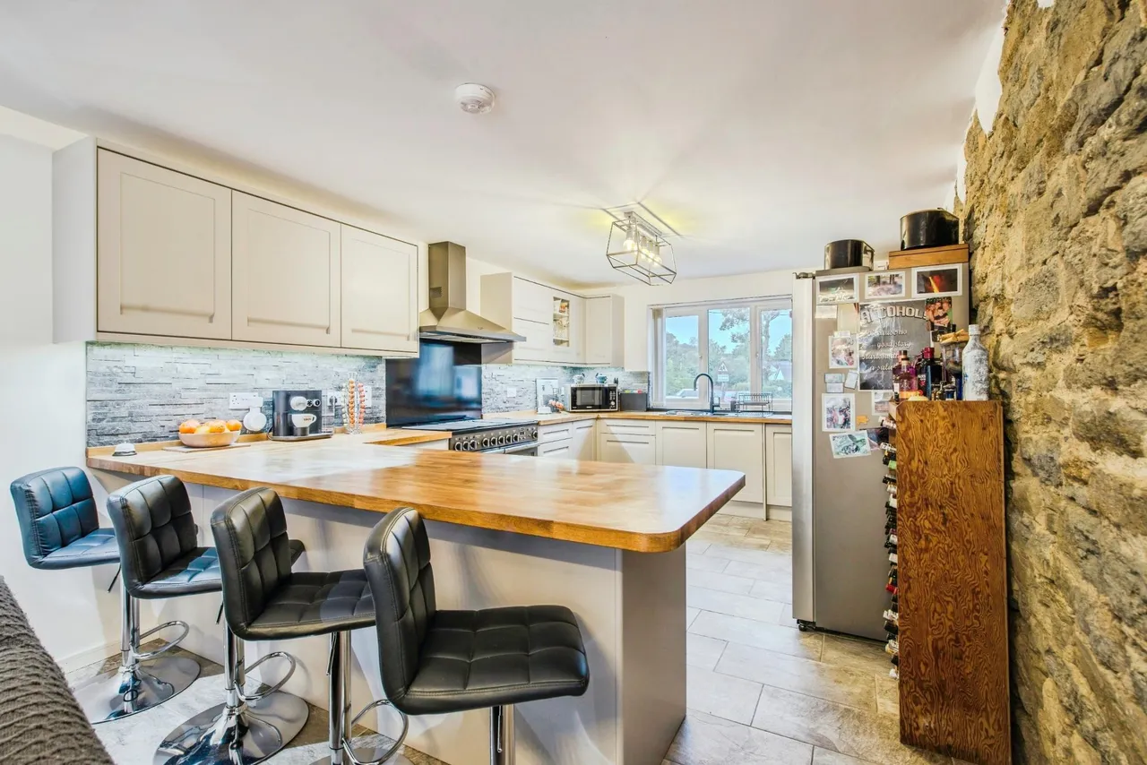 5 bed house for sale, Llanddowror, St. Clears, SA33