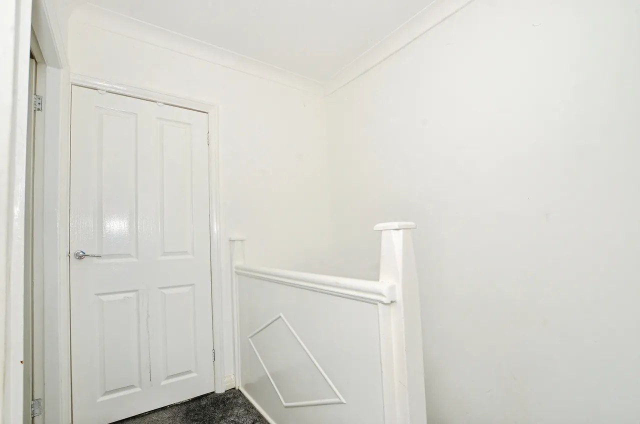 Berkeley Avenue, Greenford, UB6, photo 12