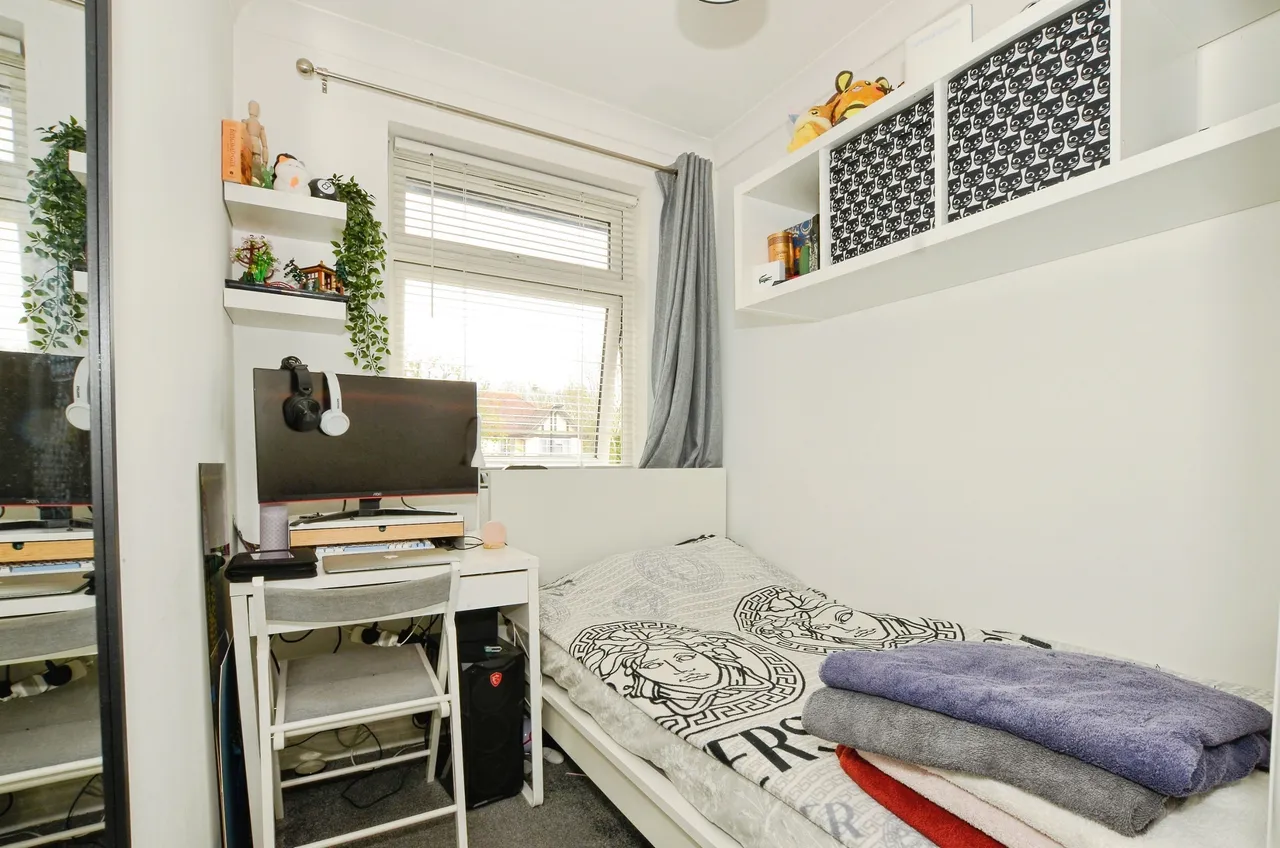 Berkeley Avenue, Greenford, UB6, photo 10
