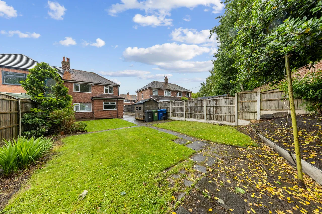 Baron Close, Woolston, Warrington, Warrington, WA1 4EU, photo 4