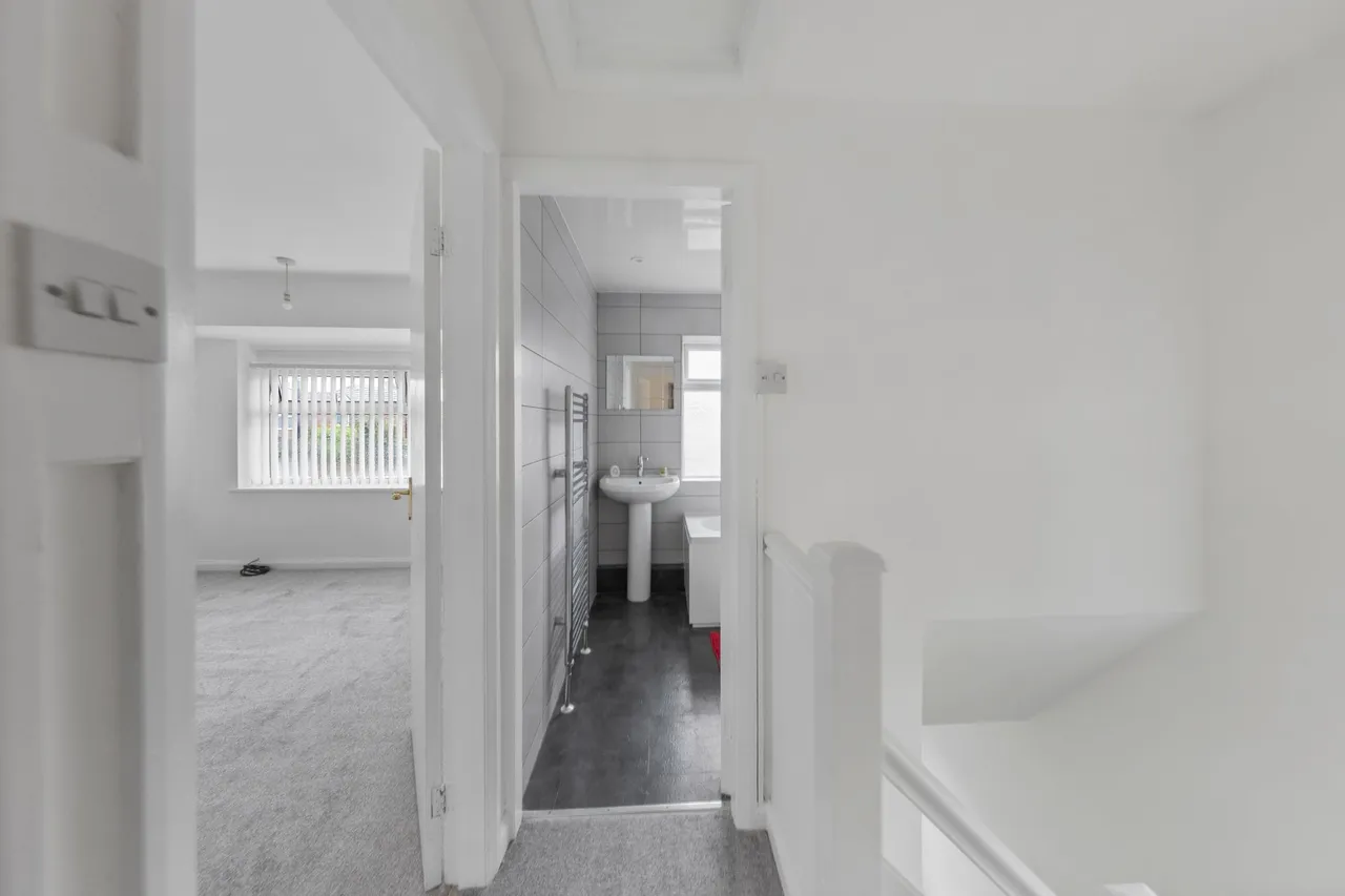 Baron Close, Woolston, Warrington, Warrington, WA1 4EU, photo 12