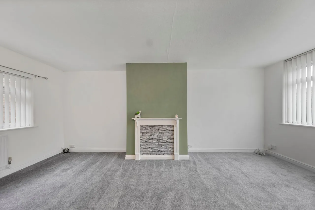 Baron Close, Woolston, Warrington, Warrington, WA1 4EU, photo 2