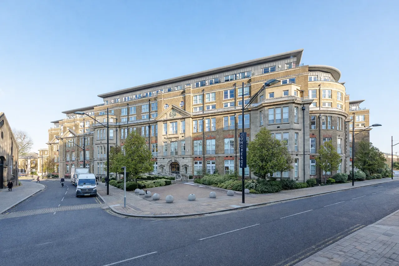 2 bed flat for sale, Cadogan Road, Woolwich, SE18