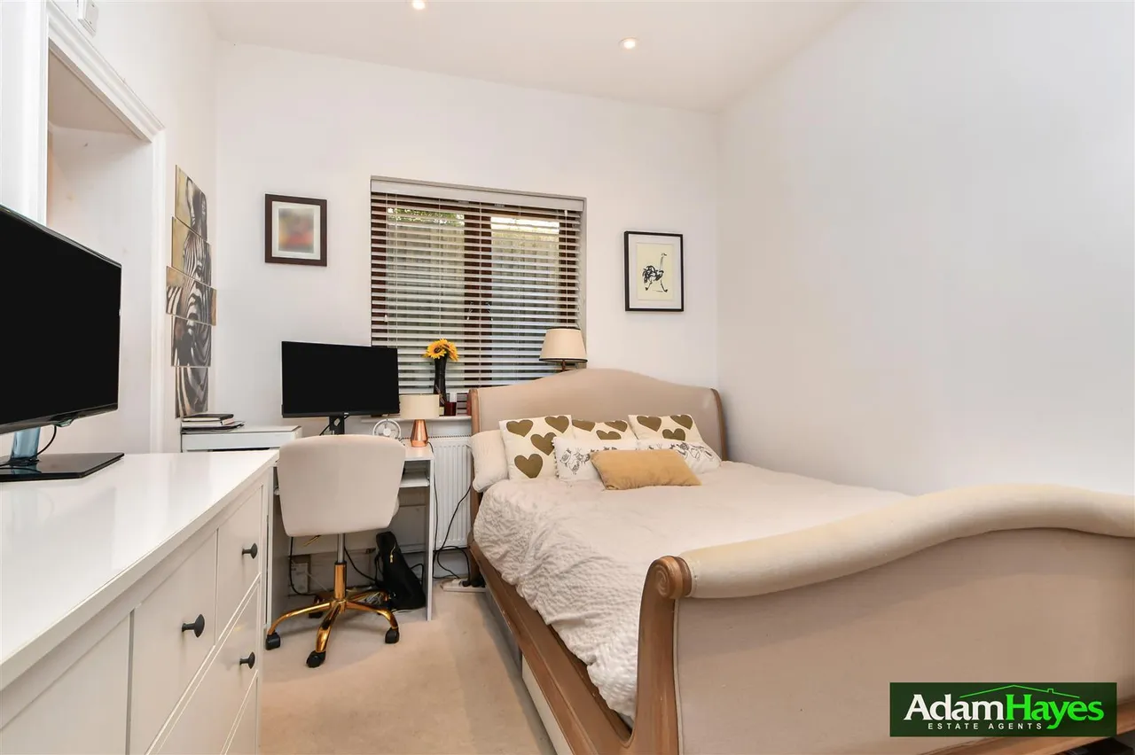 Regents Park Road, Finchley Central, N3, photo 4
