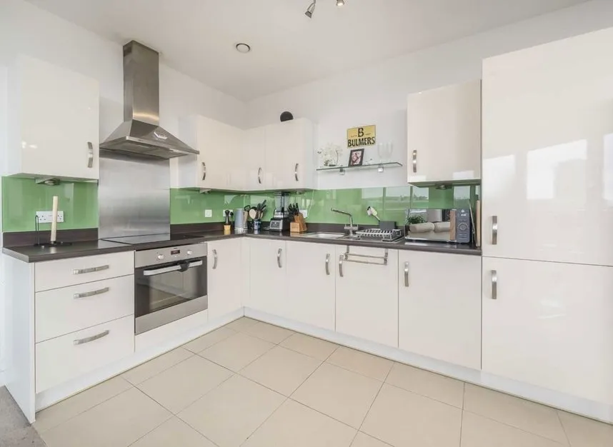 Colonial Drive, Chiswick, W4, photo 3