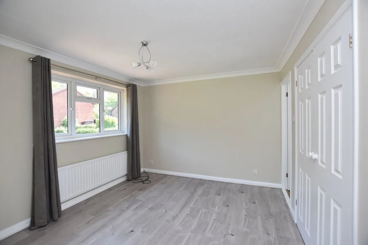 Berkeley Crescent, Frimley, Camberley, GU16 8YN, photo 10