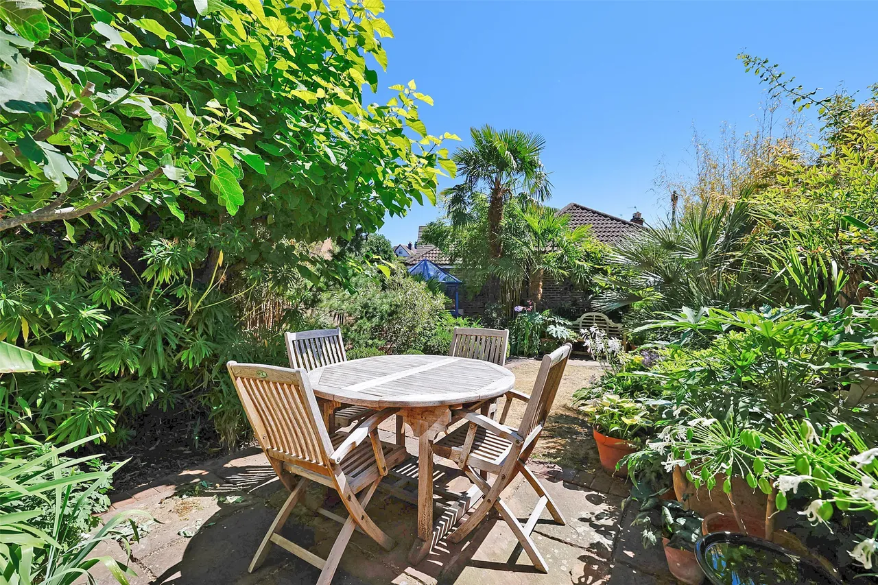 East Road, Reigate, RH2, photo 2
