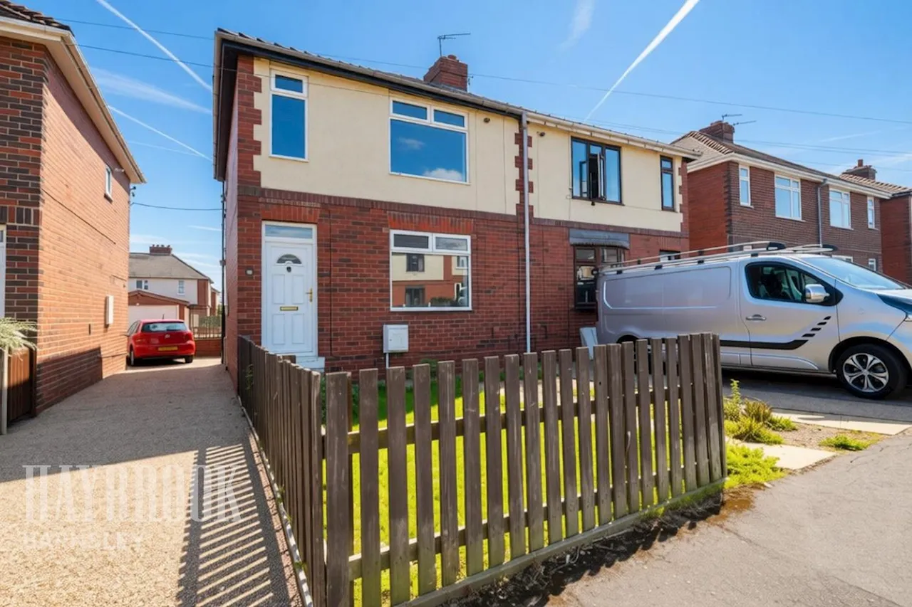 3 bed house for sale, Cooper Road, Kexborough