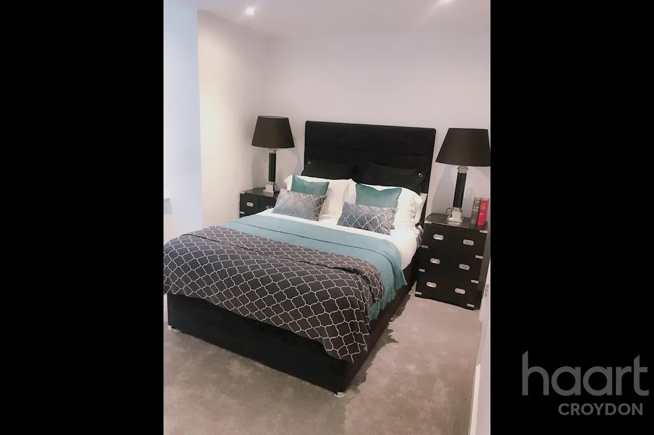 Brighton Road, South Croydon, CR2, photo 2