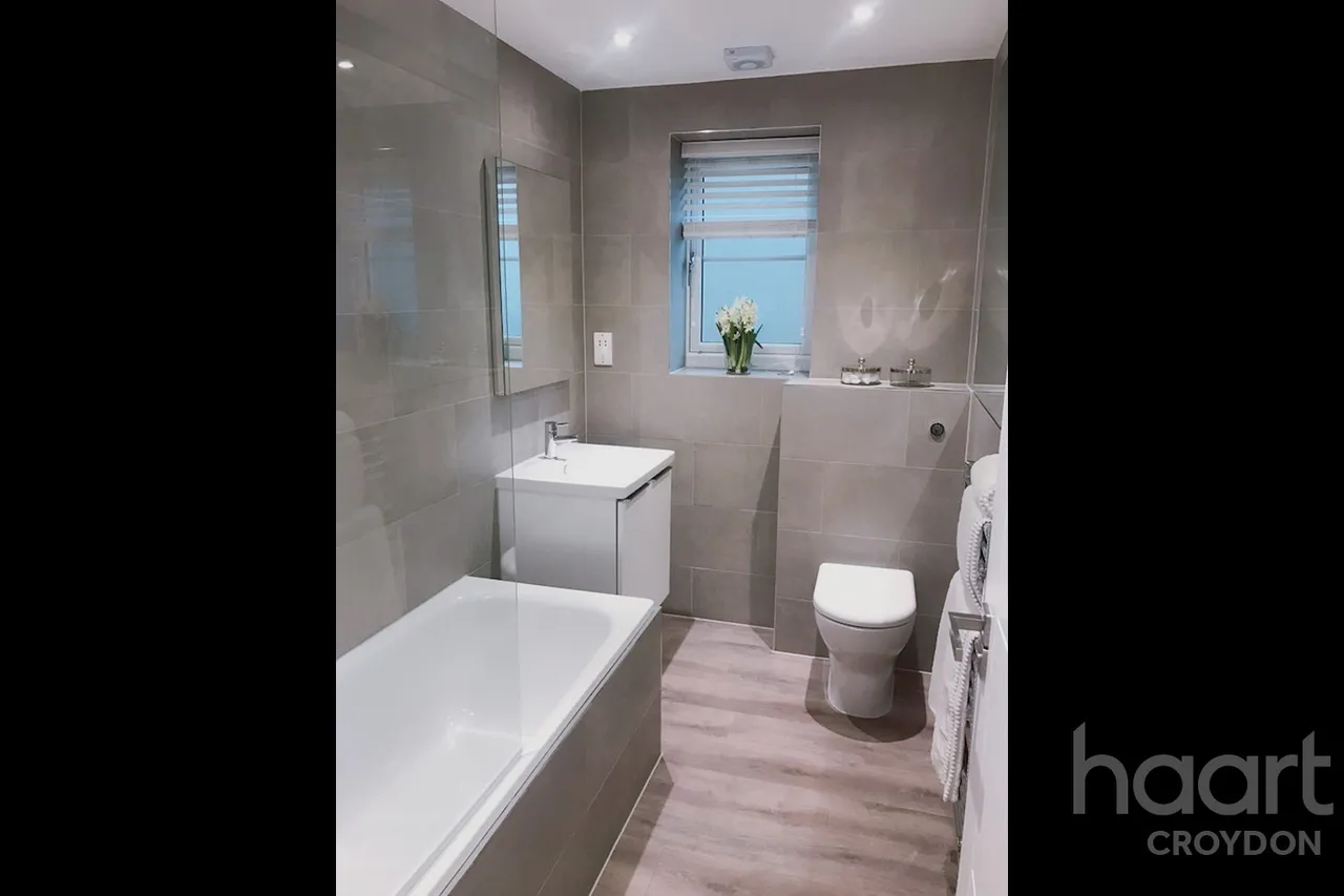 Brighton Road, South Croydon, CR2, photo 8