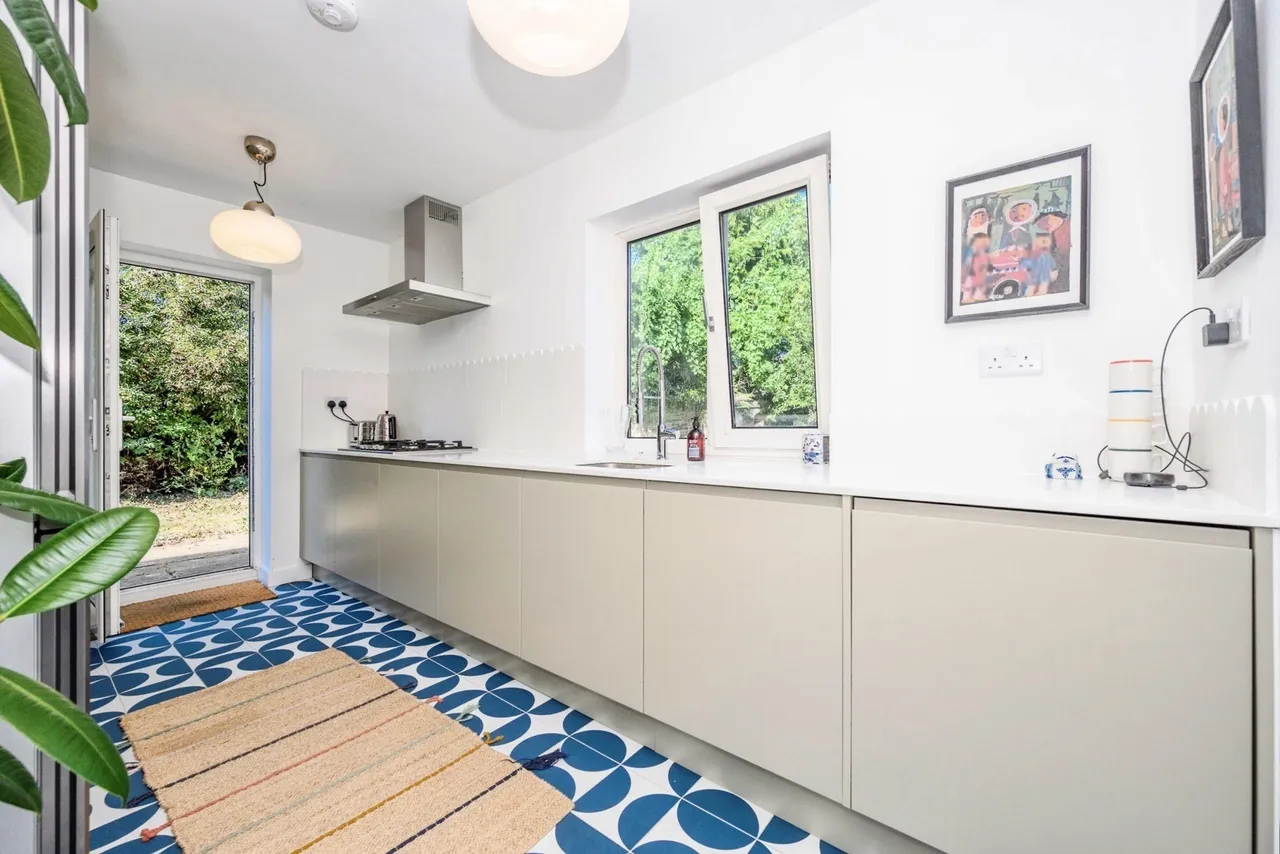 Browns Close, Luton, Bedfordshire, LU4, photo 6