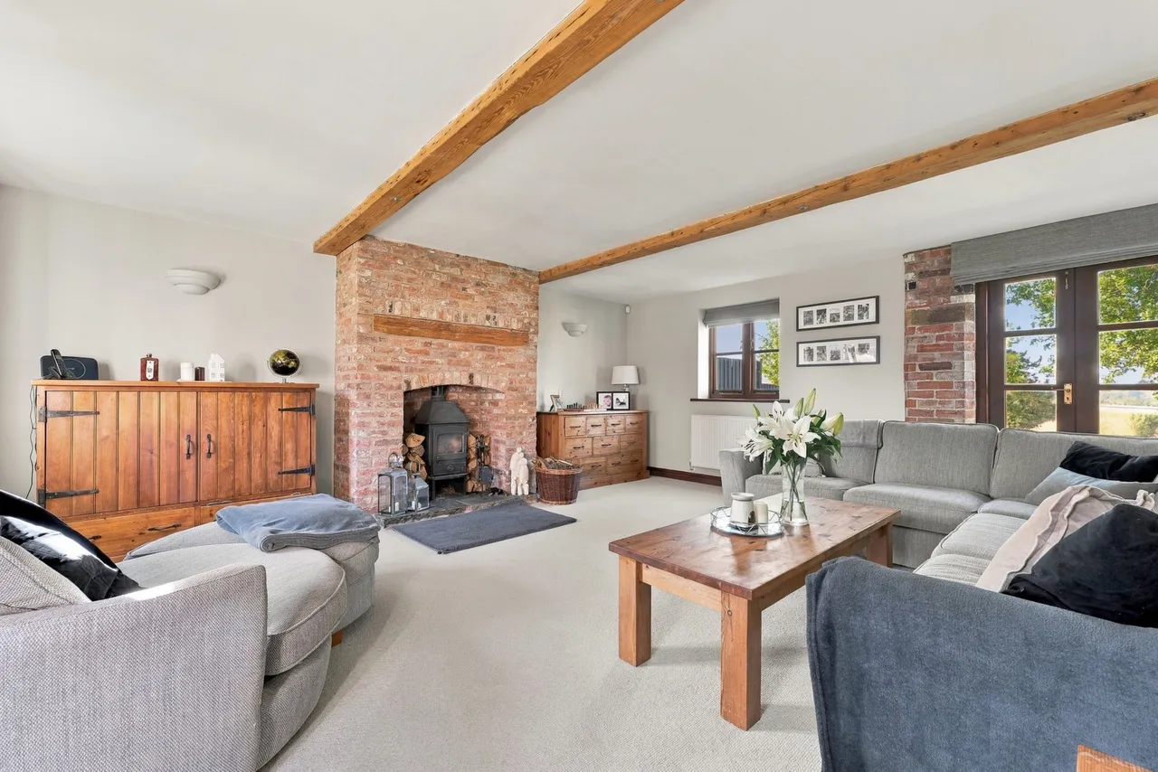 Newark, NG23, photo 9