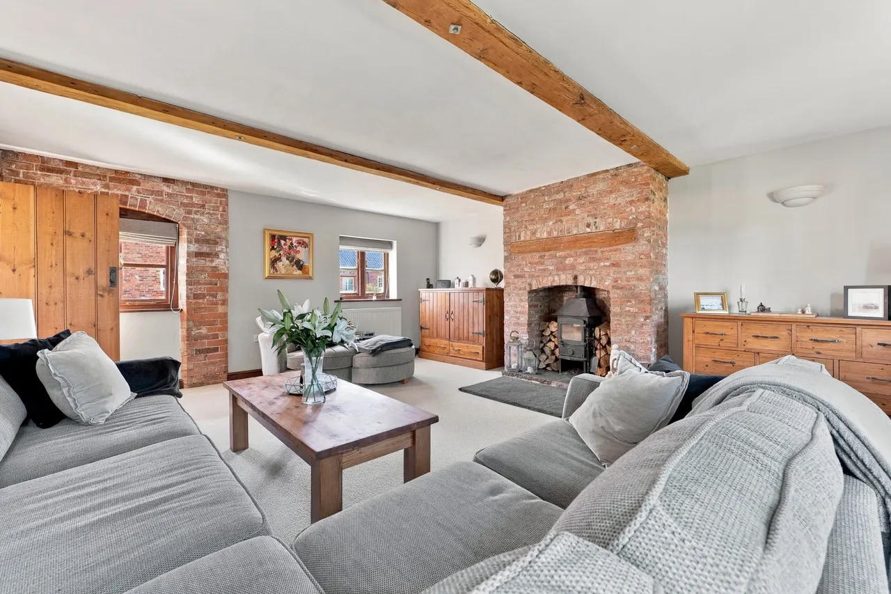 Newark, NG23, photo 11