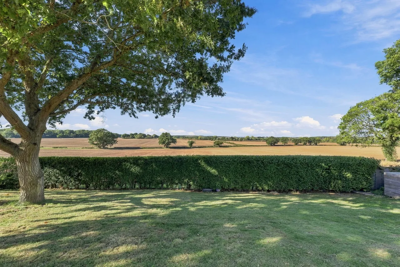 Newark, NG23, photo 51