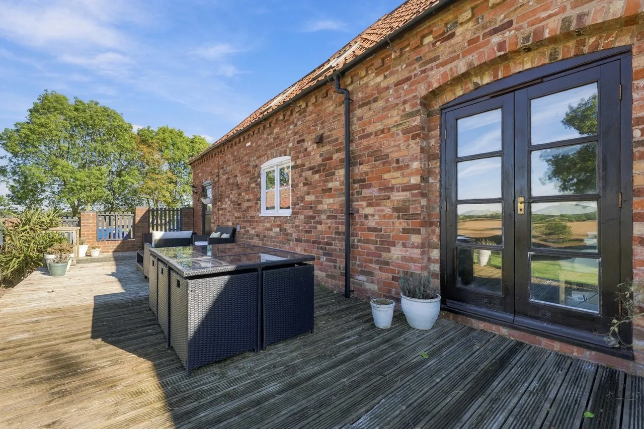 Newark, NG23, photo 45