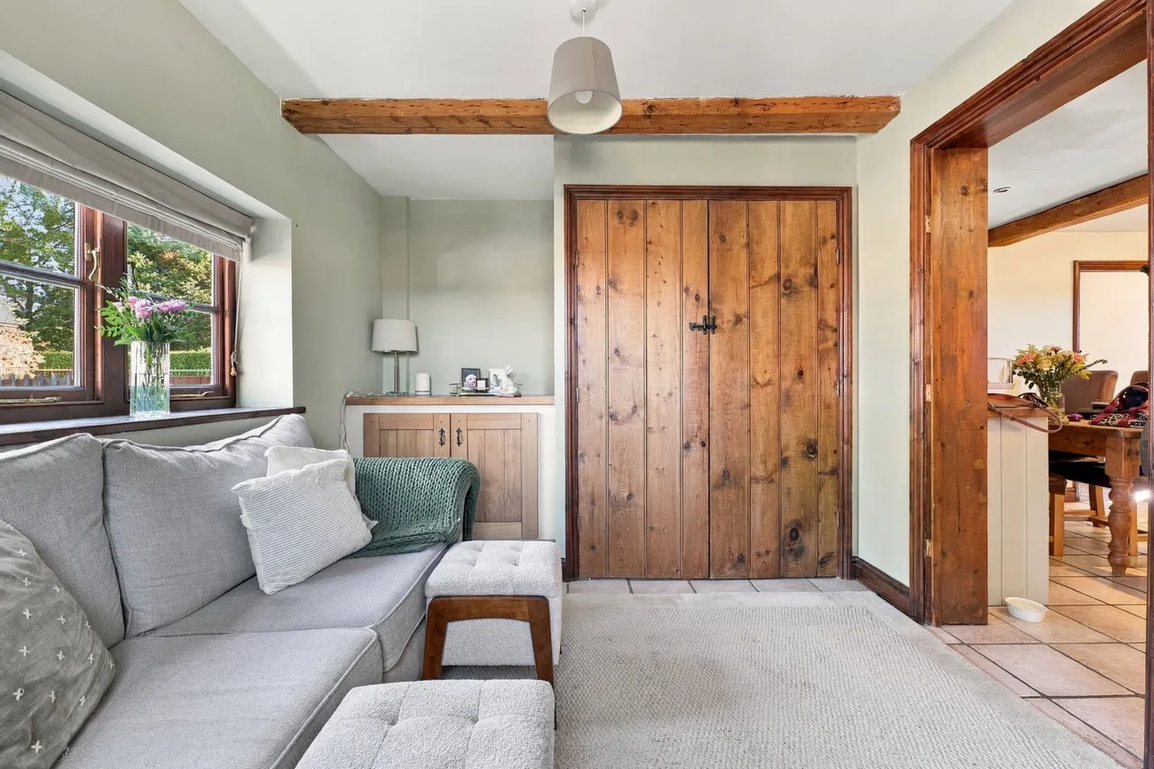 Newark, NG23, photo 21