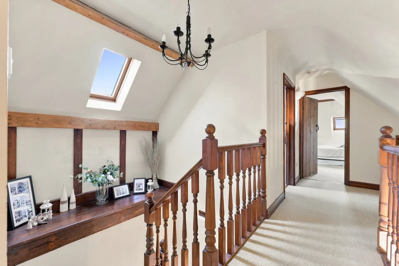 Newark, NG23, photo 28