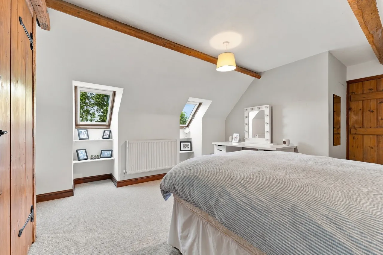 Newark, NG23, photo 31