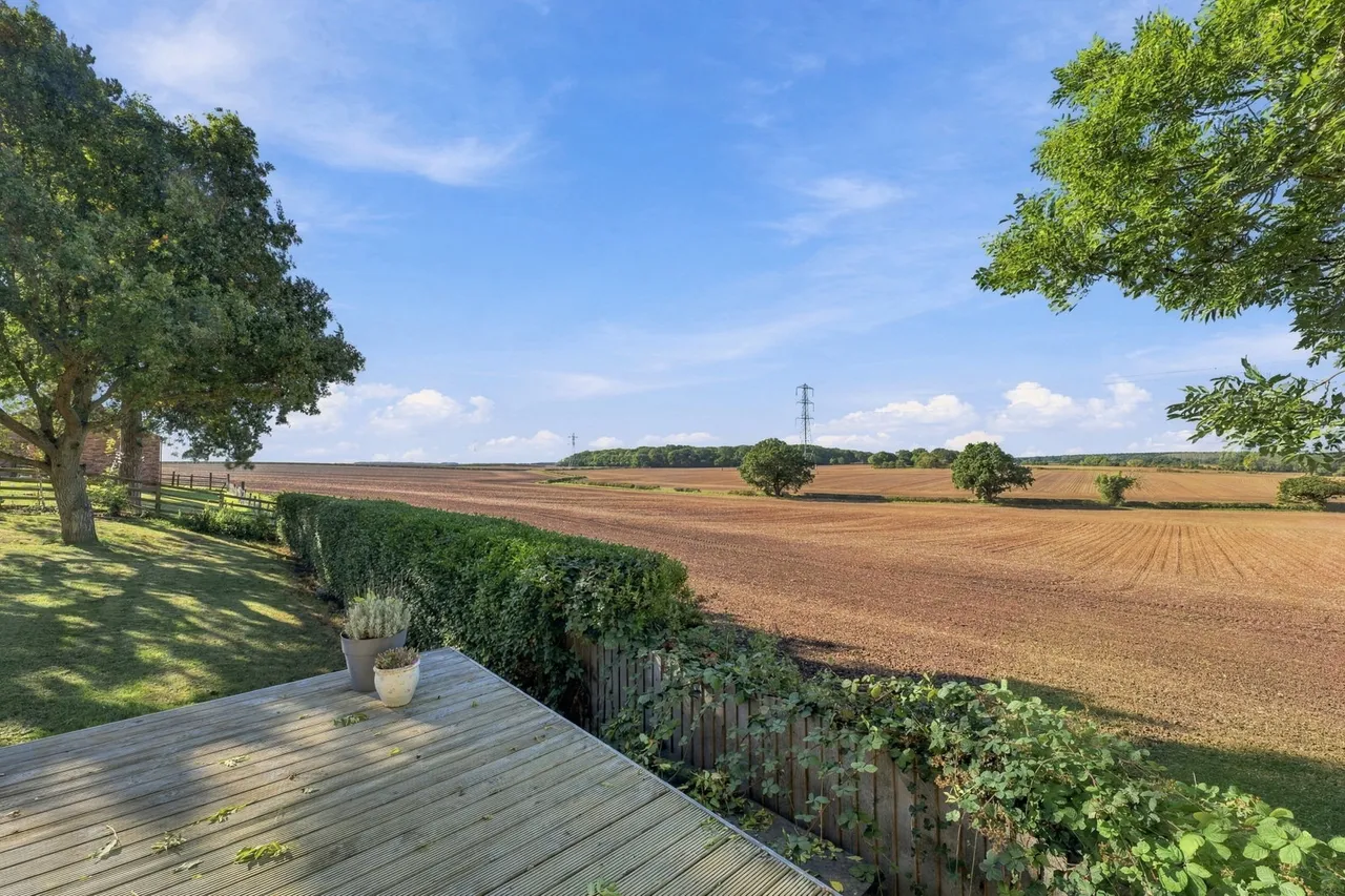 Newark, NG23, photo 48