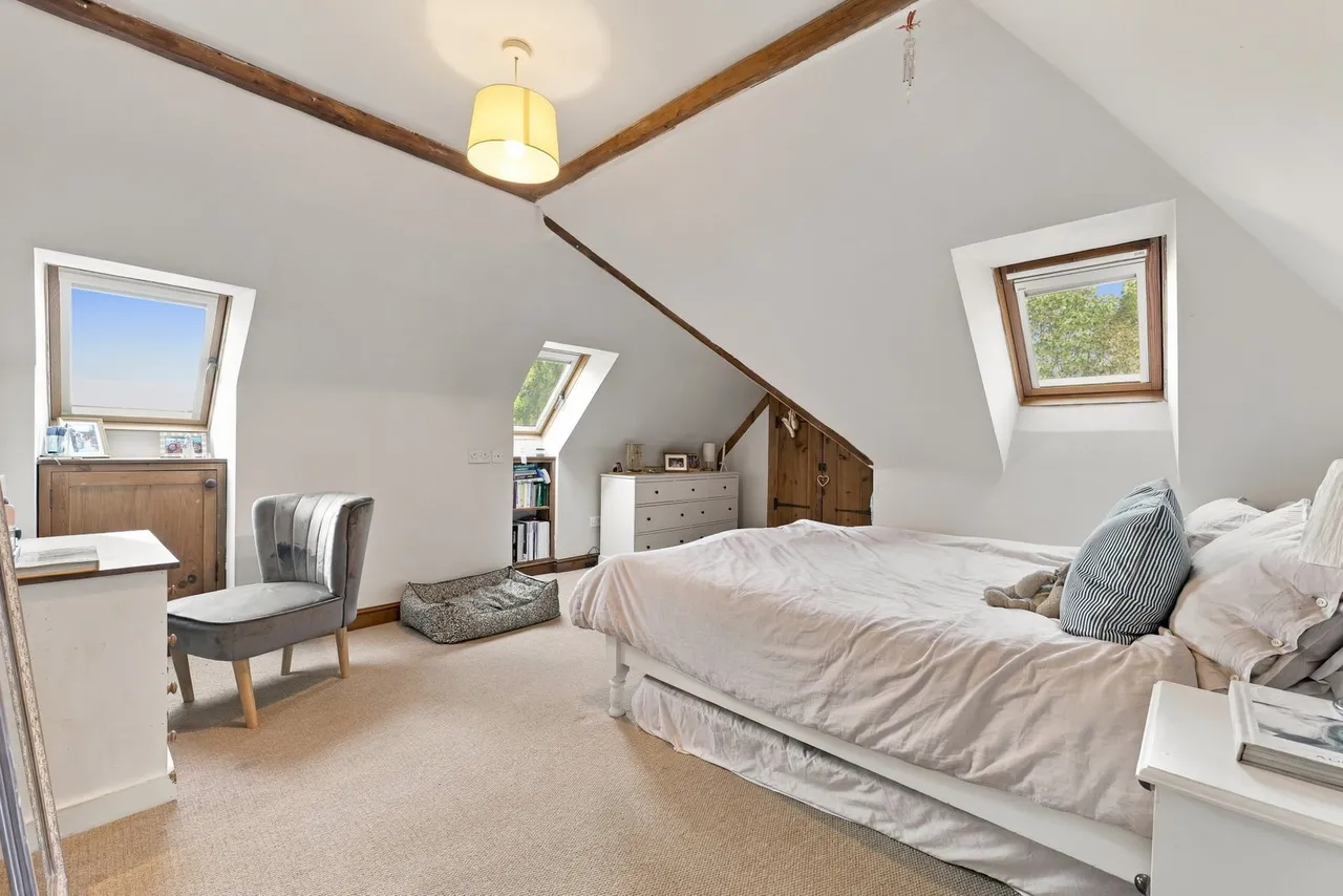 Newark, NG23, photo 39