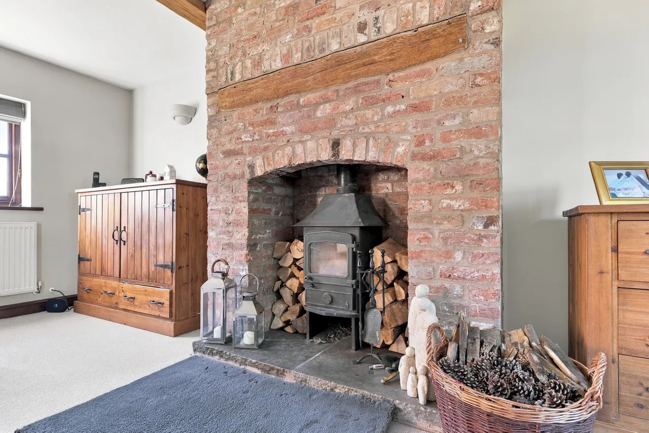 Newark, NG23, photo 12