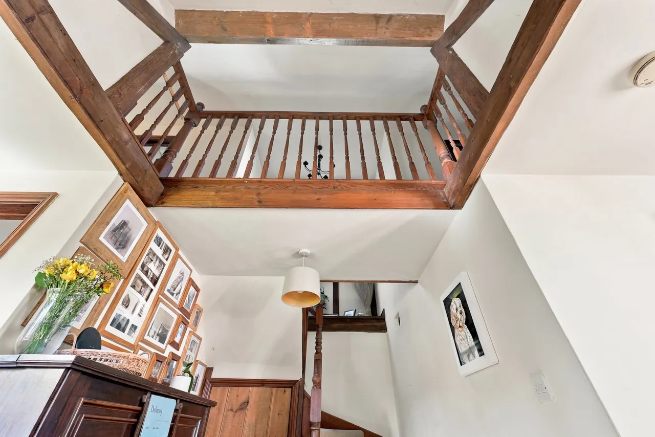 Newark, NG23, photo 8