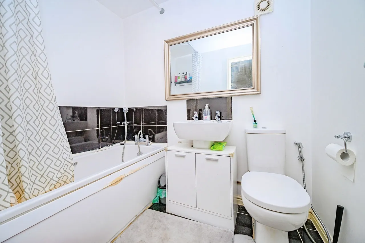 Guardian Way, LUTON, Bedfordshire, LU1, photo 14