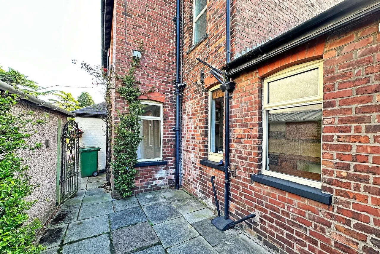 Clay Lane, Timperley, Cheshire WA15 7AB, photo 20