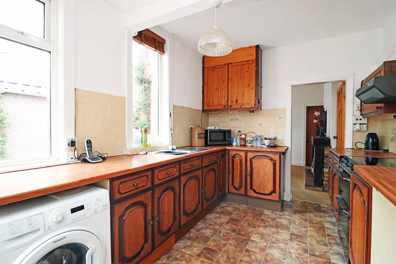 Clay Lane, Timperley, Cheshire WA15 7AB, photo 7