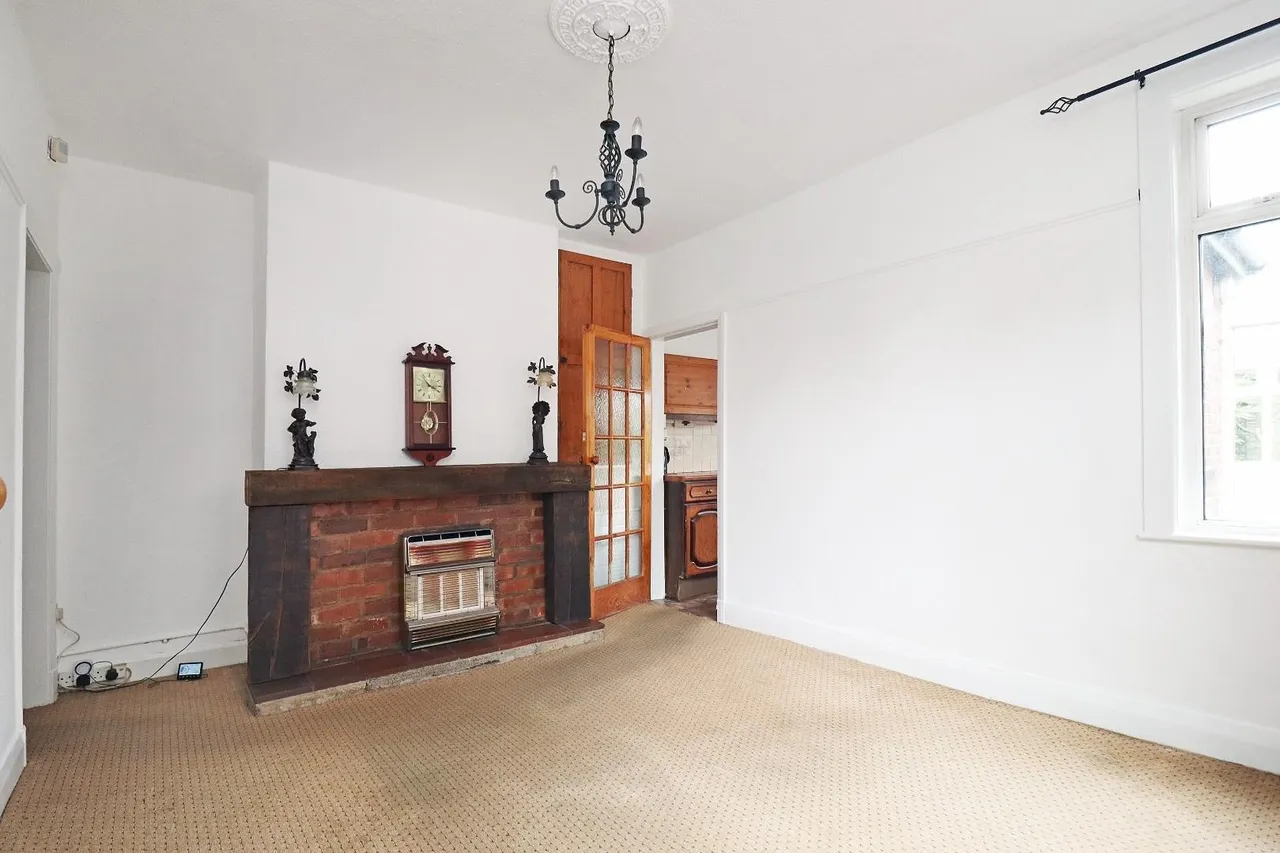Clay Lane, Timperley, Cheshire WA15 7AB, photo 4