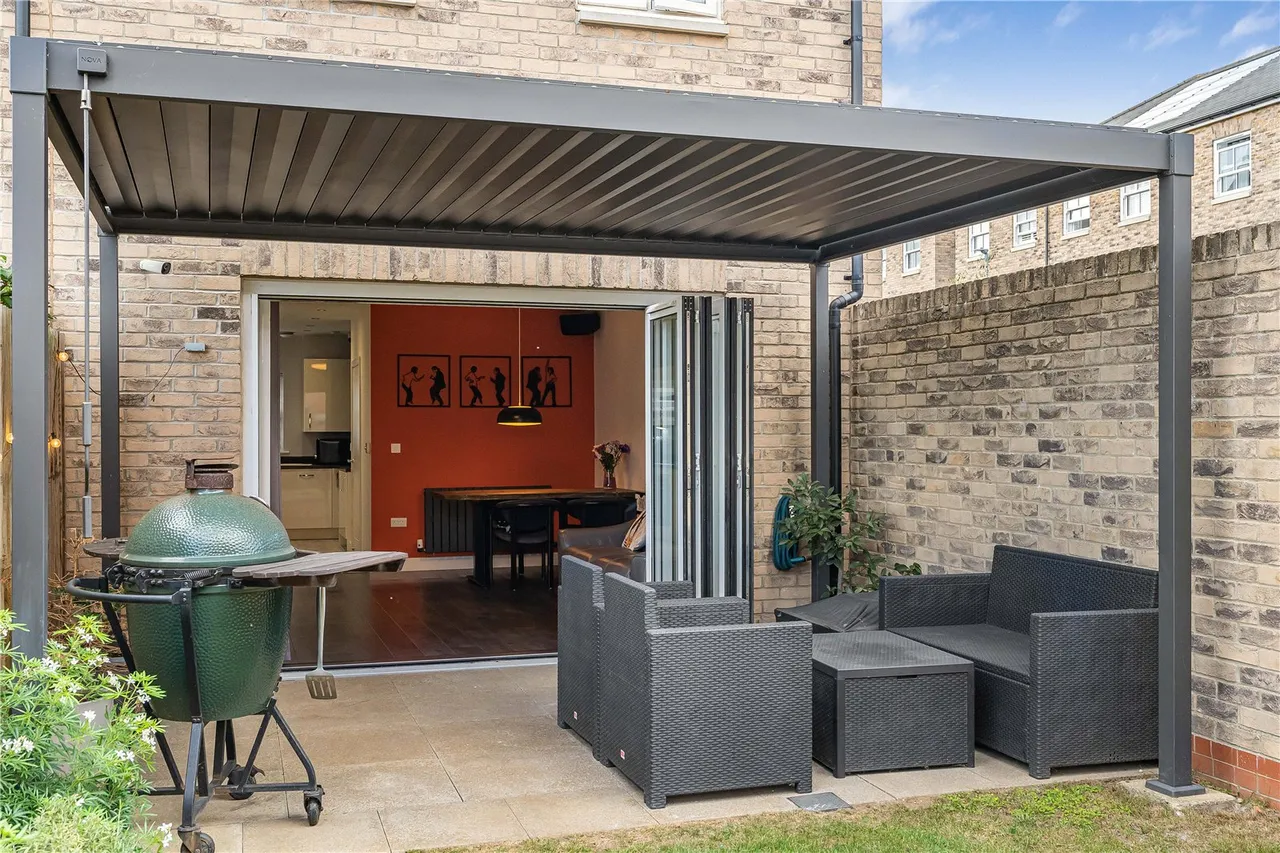 Foxley Mews, London, N20, photo 22