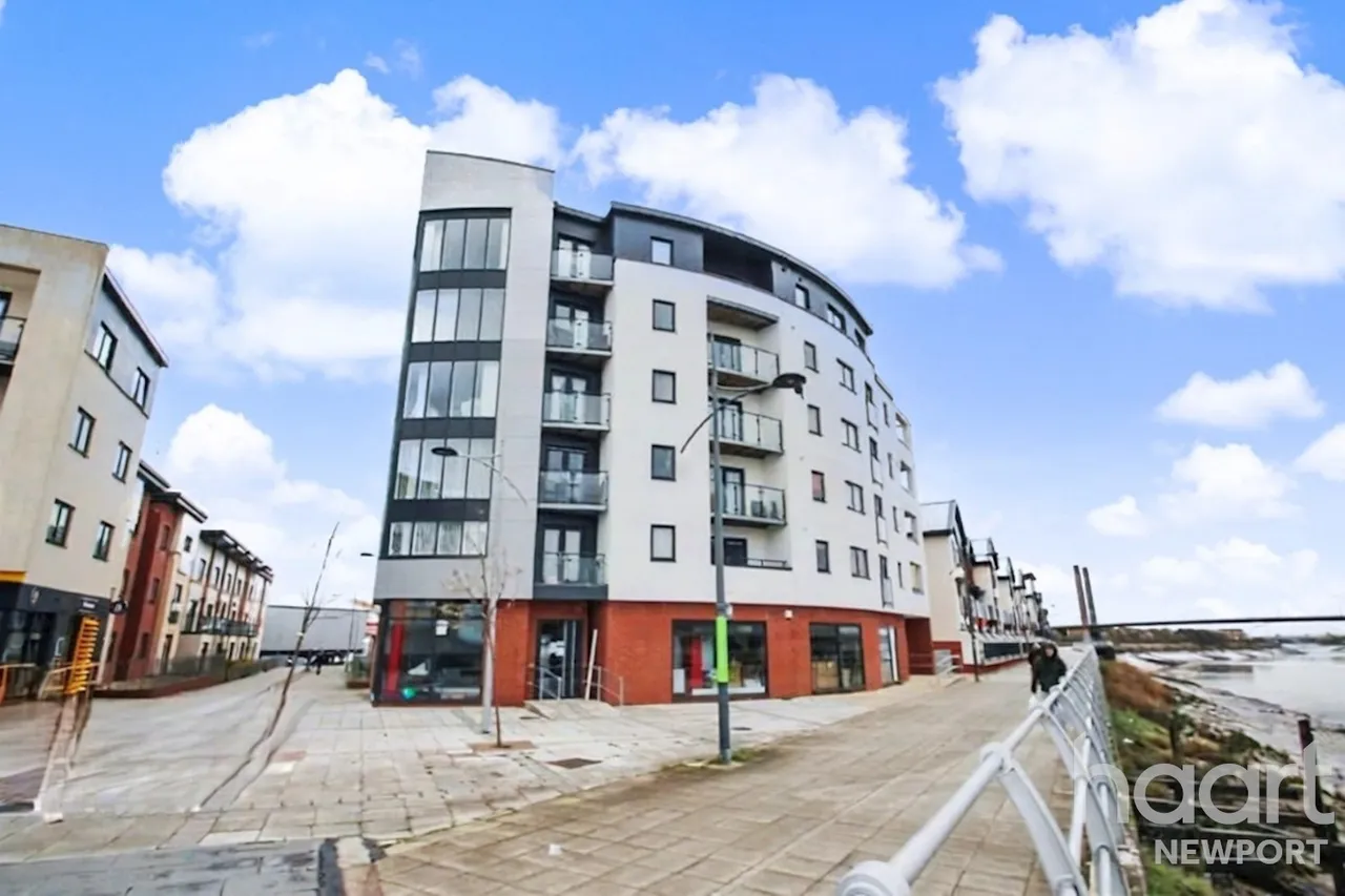 2 bed flat for sale, Millennium Walk, Newport, NP19