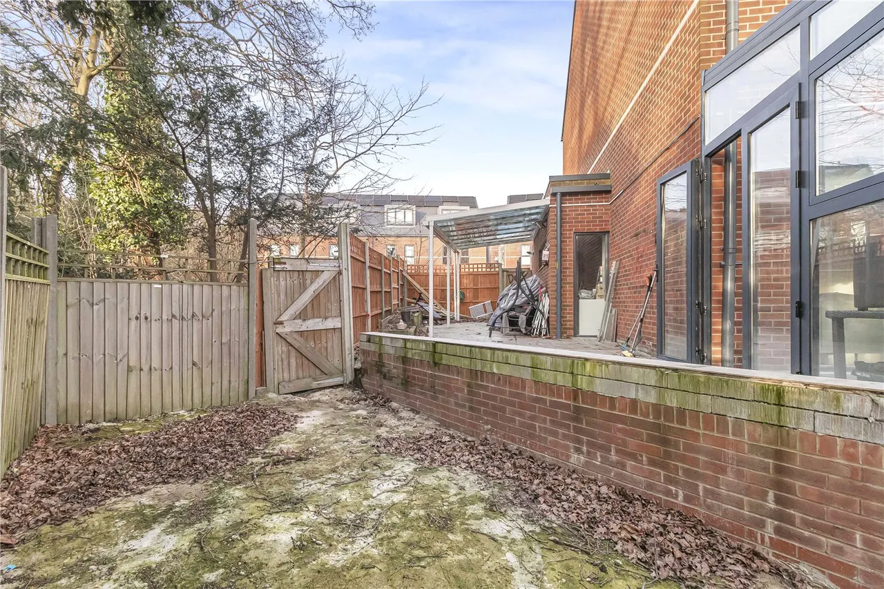Cornell Gardens, Barnet, EN4 8FS, photo 18