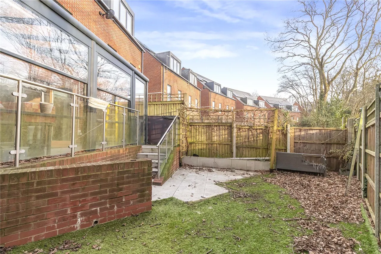 Cornell Gardens, Barnet, EN4 8FS, photo 17