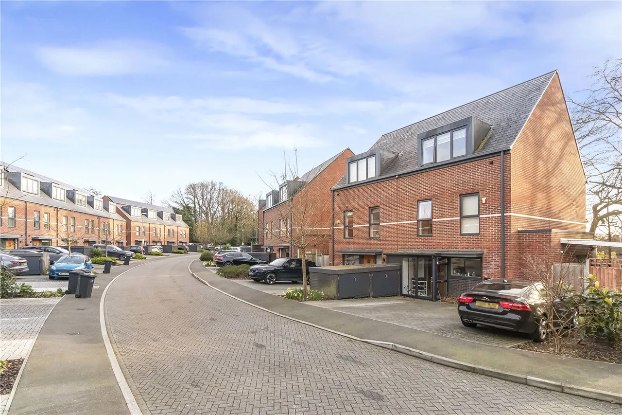 Cornell Gardens, Barnet, EN4 8FS, photo 19