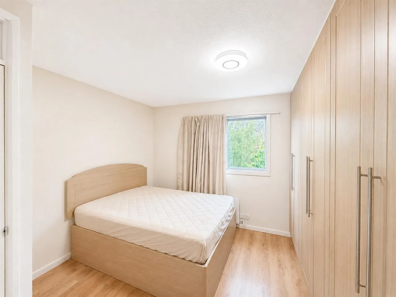 bed Apartment For SaleCranston Close, Hounslow, TW3, photo 8