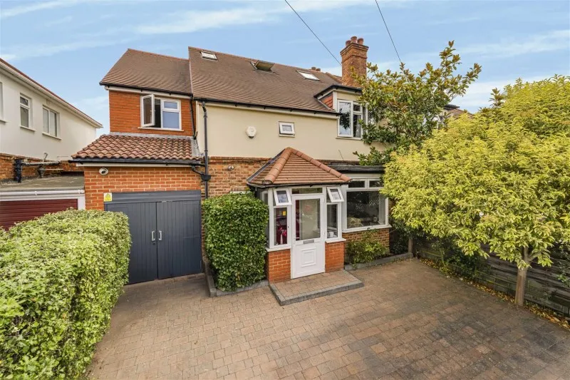 4 bed house for sale — Wood Lane, Isleworth