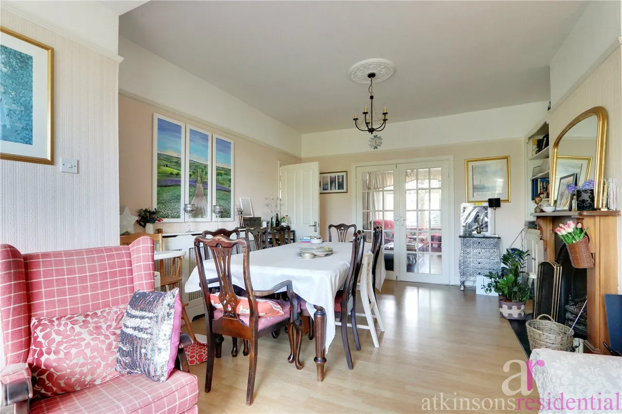 Berkeley Gardens, London, N21, photo 6