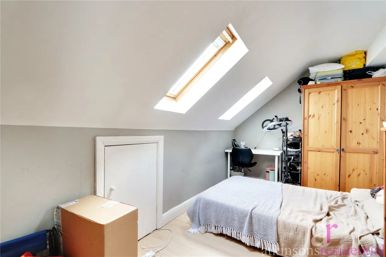 Berkeley Gardens, London, N21, photo 17