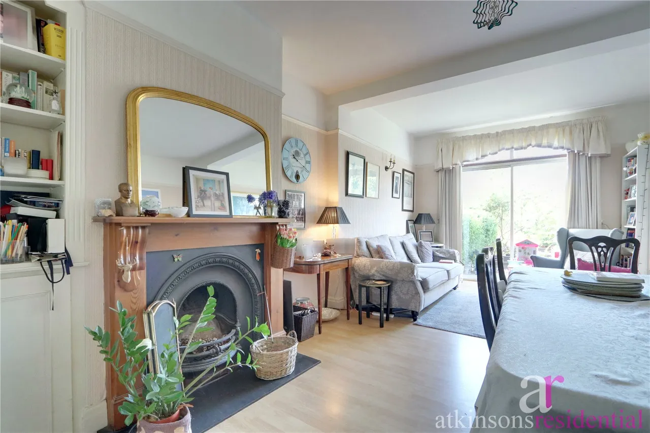 Berkeley Gardens, London, N21, photo 2