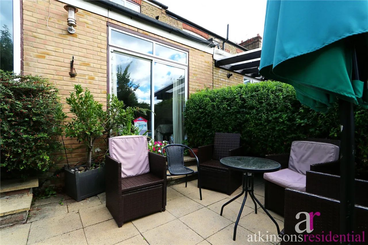 Berkeley Gardens, London, N21, photo 20