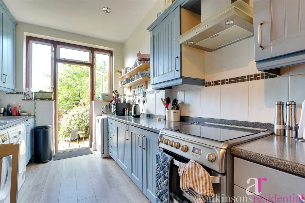 Berkeley Gardens, London, N21, photo 8
