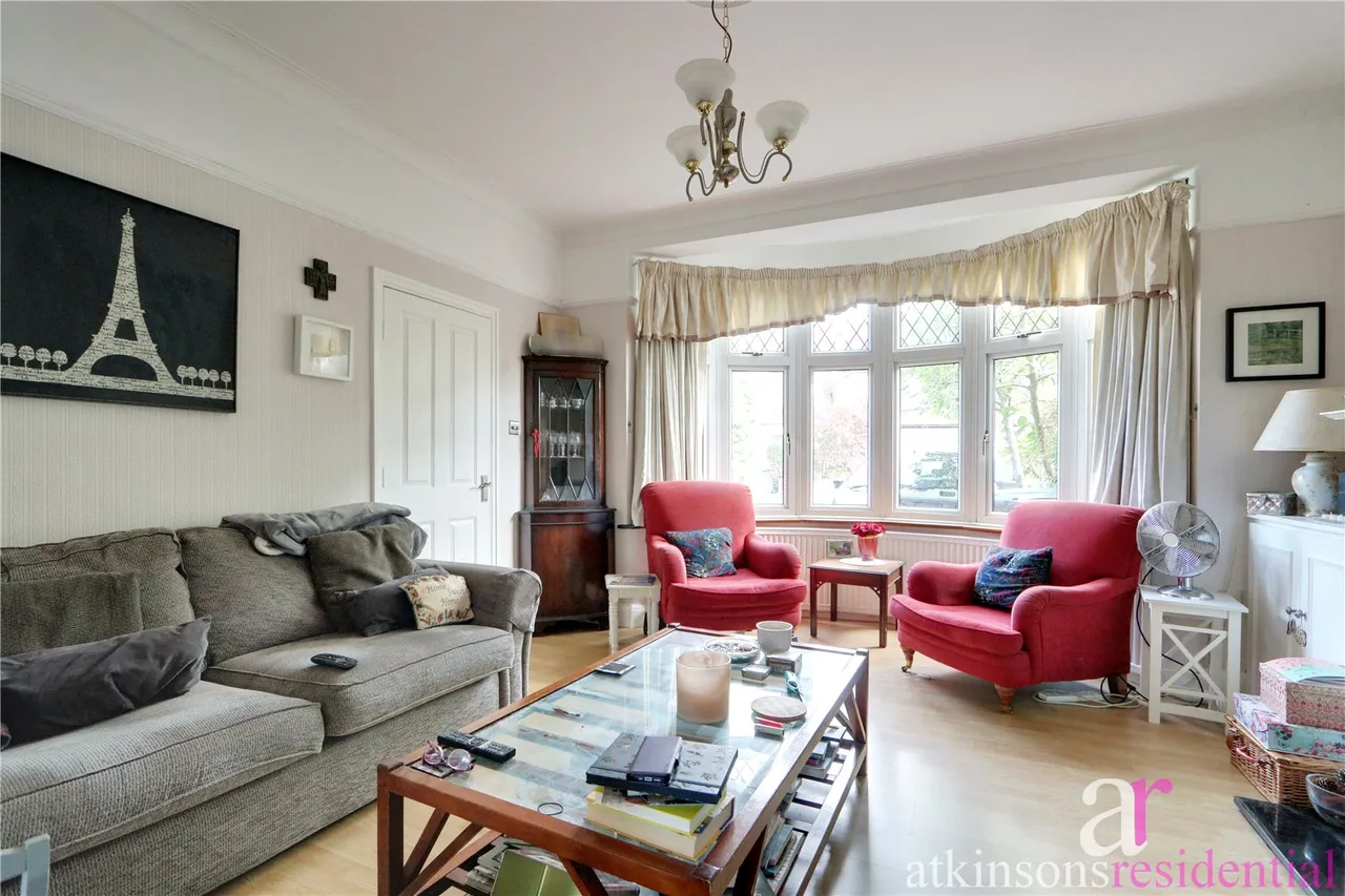 Berkeley Gardens, London, N21, photo 4