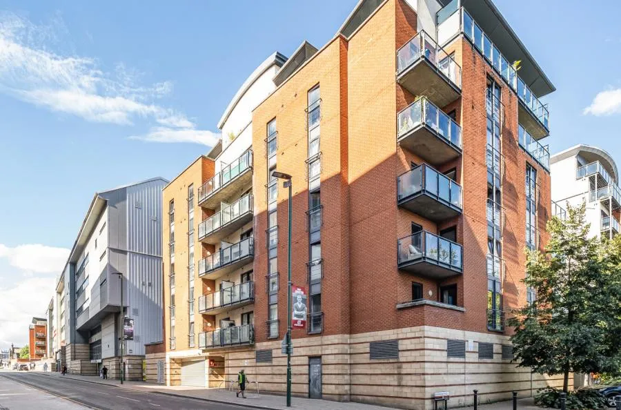 2 bed flat for sale, Oliver Road, London, E10