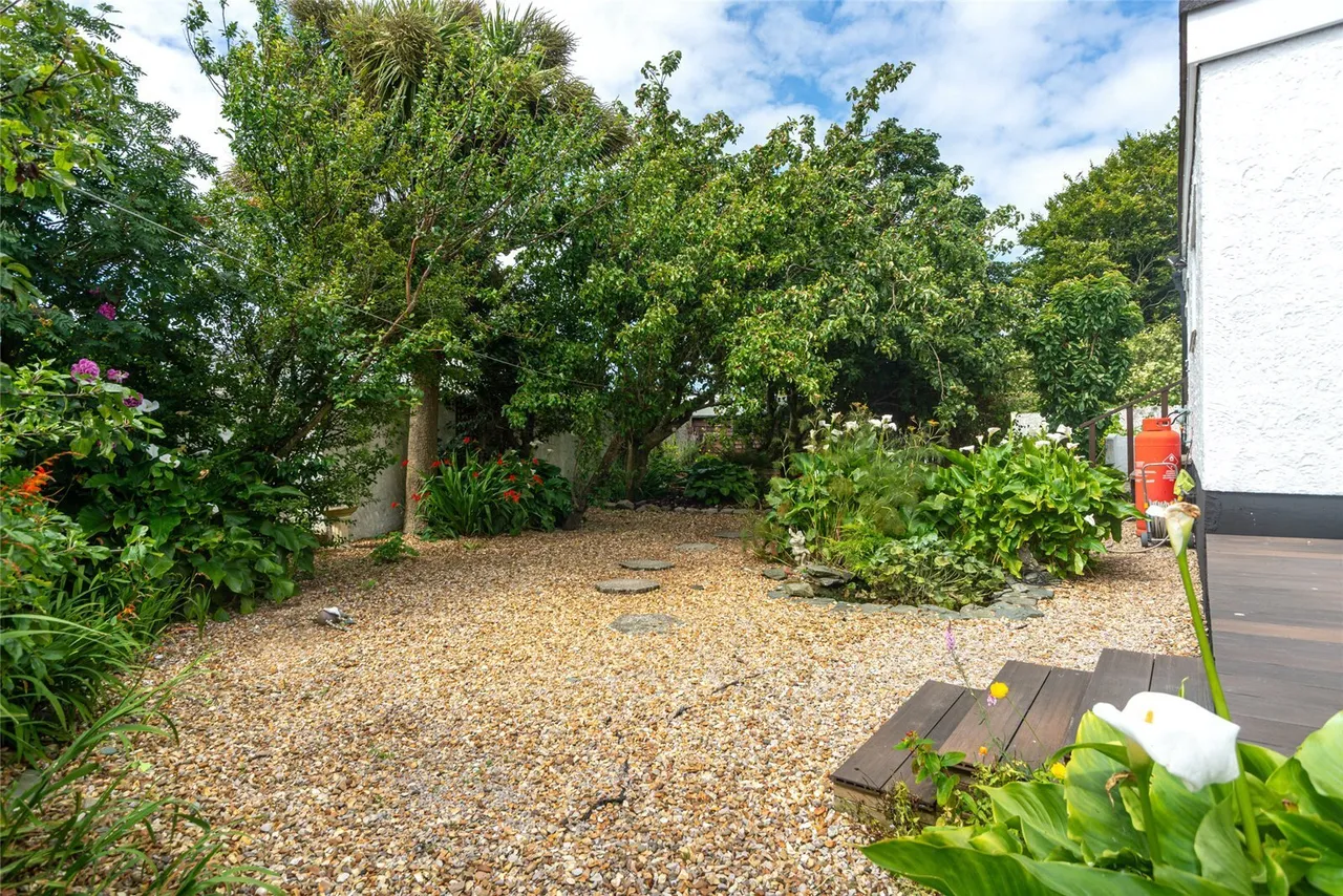 Cemaes Bay, LL67, photo 8