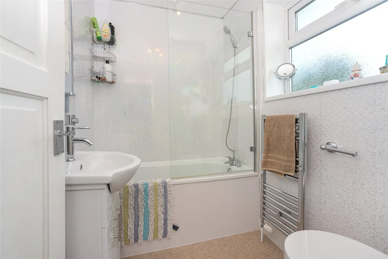 Cemaes Bay, LL67, photo 7